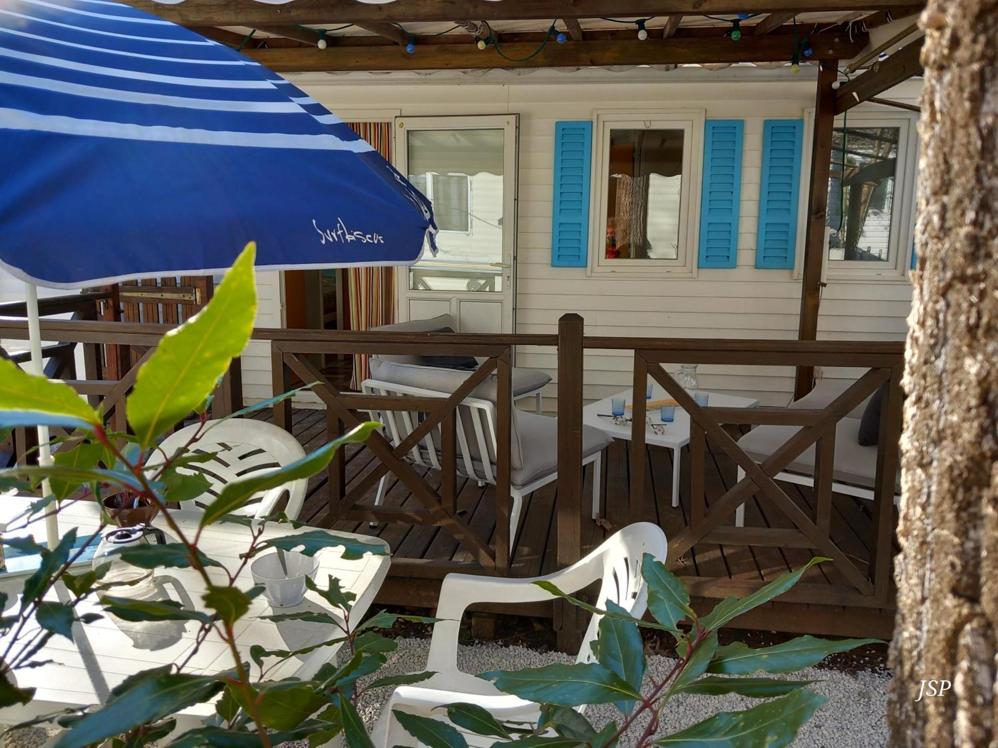 Mobilhome Les Volets Bleus Vaudreuille Extérieur photo